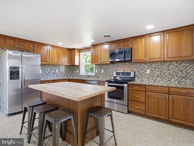 115 WHITE CHURCH RD, Gettysburg, PA 17325