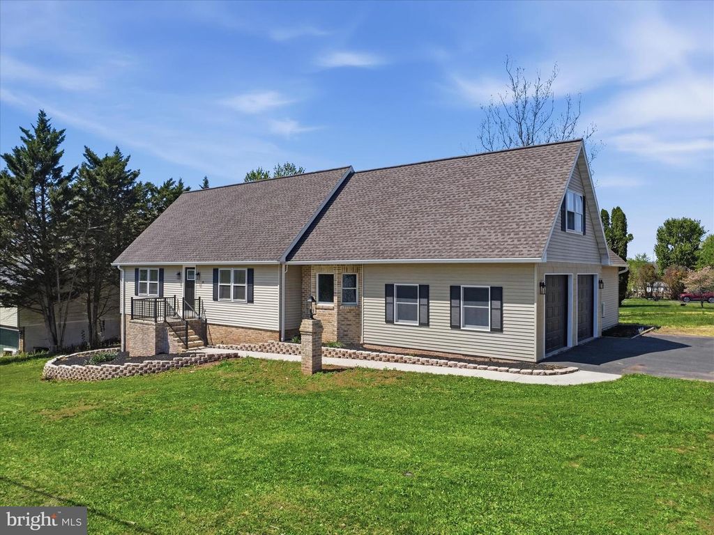 115 WHITE CHURCH RD, Gettysburg, PA 17325