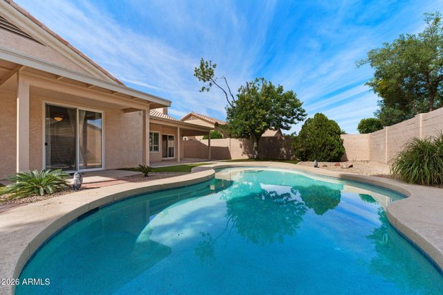 1252 W BRUCE Avenue, Gilbert, AZ 85233