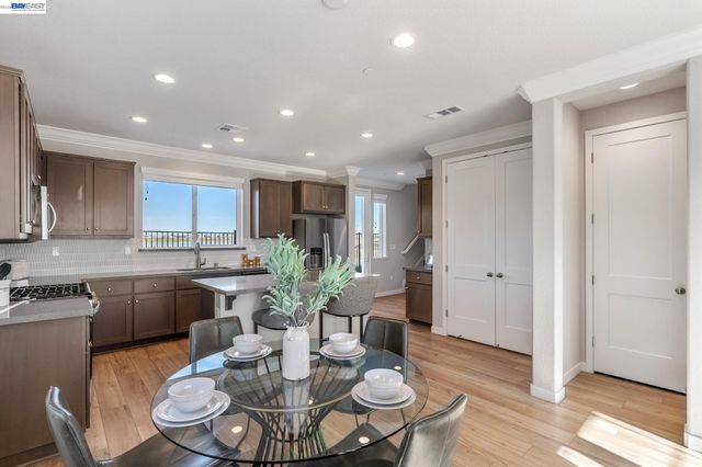 2413 Golden way, Fairfield, CA 94533