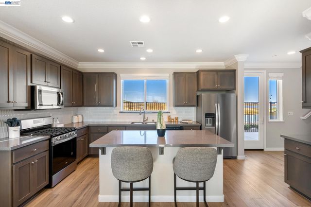 2413 Golden way, Fairfield, CA 94533