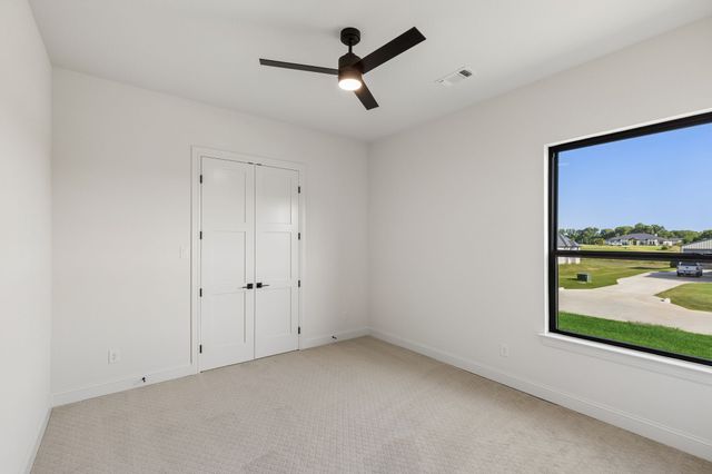 2043 Vaquero Drive, Weatherford, TX 76086