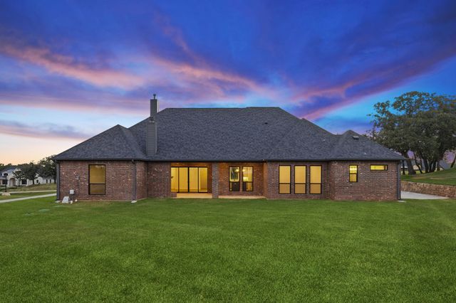 2043 Vaquero Drive, Weatherford, TX 76086