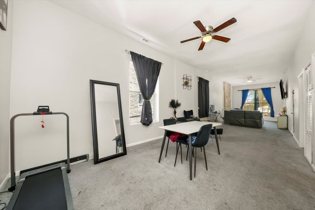 2345 W Grenshaw Street, Chicago, IL 60612