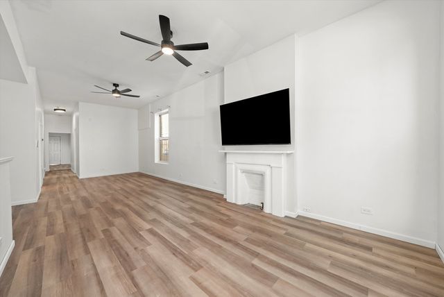 2345 W Grenshaw Street, Chicago, IL 60612