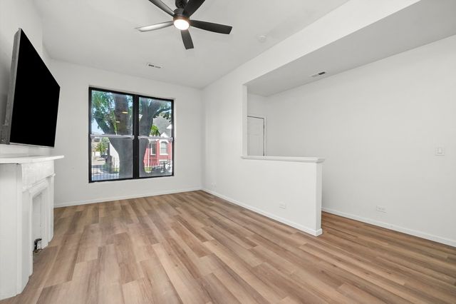 2345 W Grenshaw Street, Chicago, IL 60612