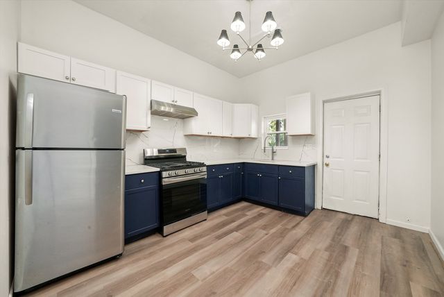 2345 W Grenshaw Street, Chicago, IL 60612