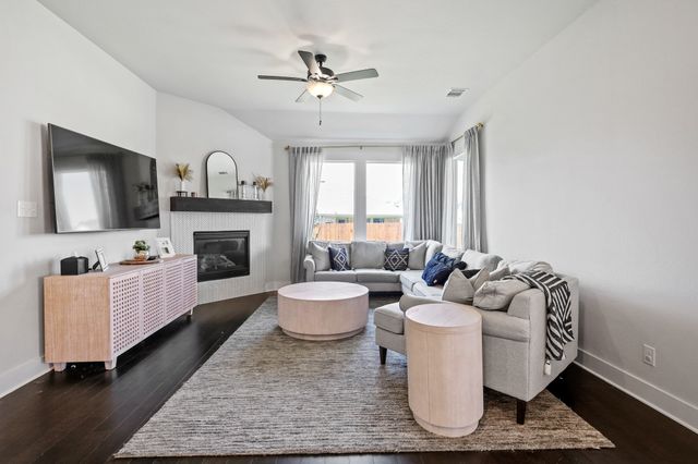 638 Taylor Drive, Fate, TX 75087