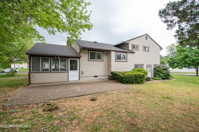 540 Sherman Avenue, Belford, NJ 07718