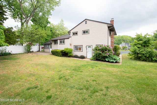 540 Sherman Avenue, Belford, NJ 07718
