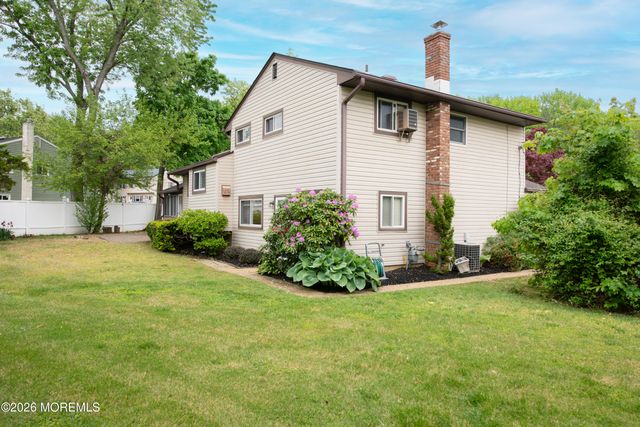 540 Sherman Avenue, Belford, NJ 07718