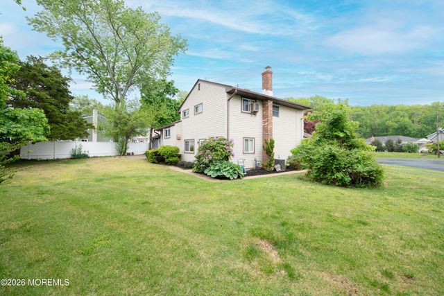 540 Sherman Avenue, Belford, NJ 07718