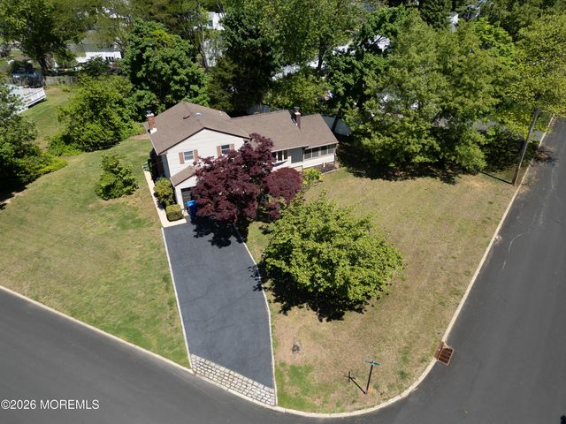 540 Sherman Avenue, Belford, NJ 07718
