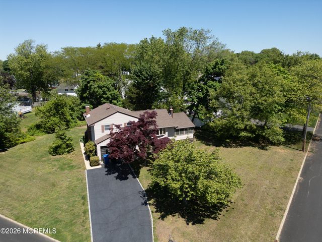 540 Sherman Avenue, Belford, NJ 07718