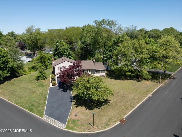 540 Sherman Avenue, Belford, NJ 07718