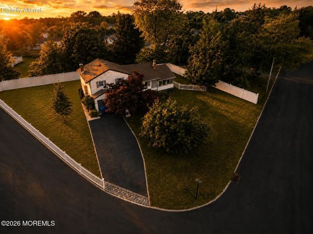 540 Sherman Avenue, Belford, NJ 07718
