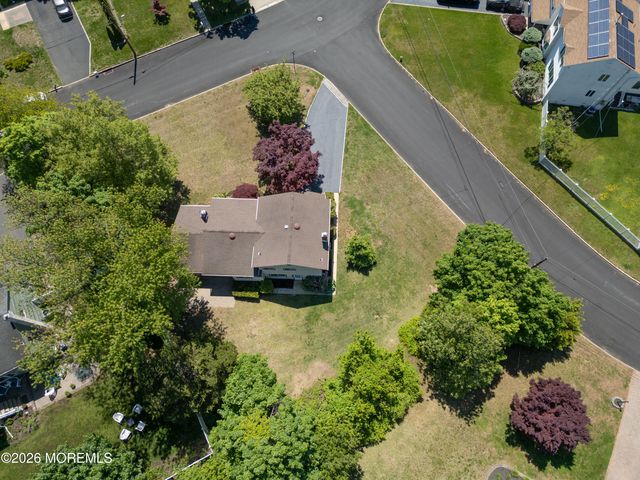 540 Sherman Avenue, Belford, NJ 07718