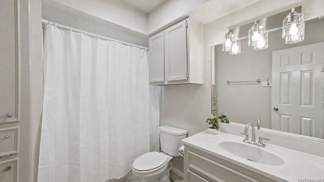 52 Persimmon DR, Wimberley, TX 78676