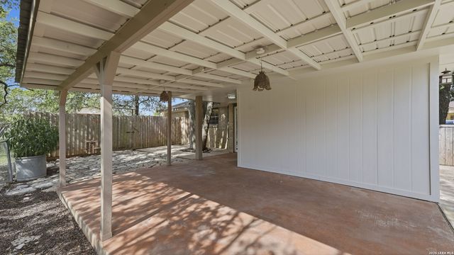 52 Persimmon DR, Wimberley, TX 78676