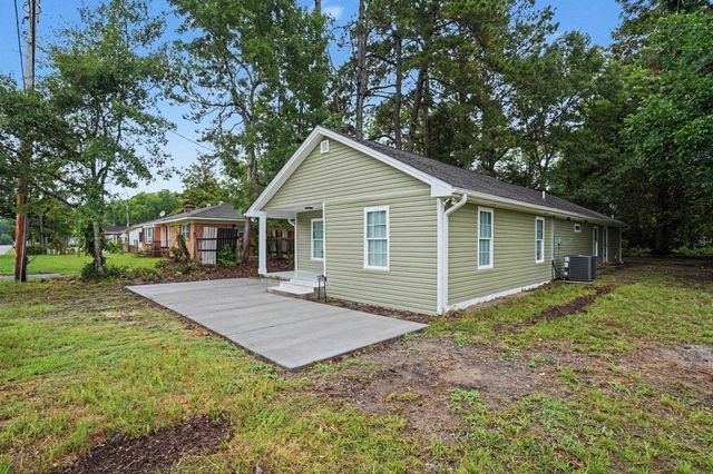 3427 Church St., Loris, SC 29569