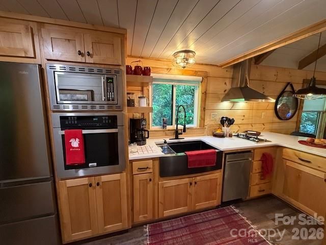 26 S Cumberland Drive, Lake Toxaway, NC 28747