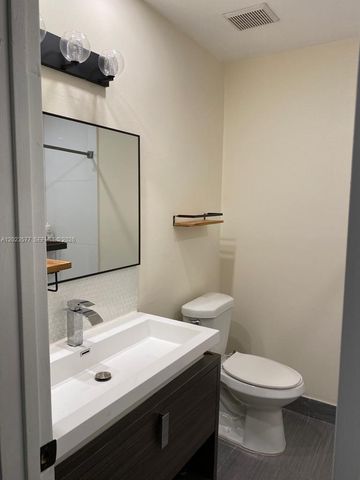 1901 S River Drive 12B, Miami, FL 33125
