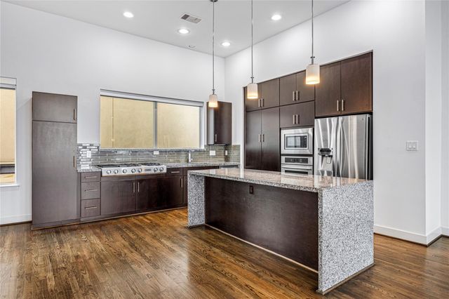 802 W Drew Street, Houston, TX 77006