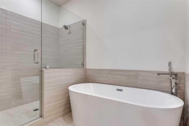 341 College Avenue, Fort Worth, TX 76104