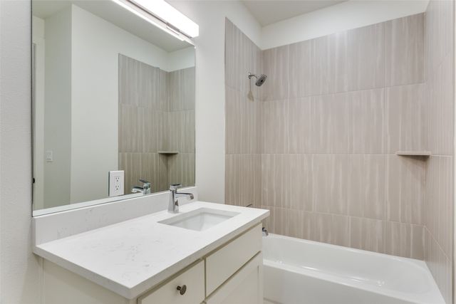 341 College Avenue, Fort Worth, TX 76104