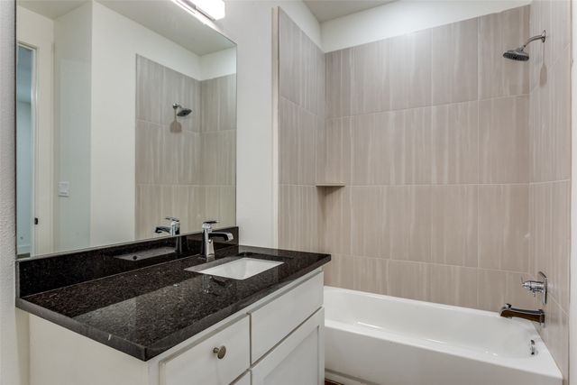 341 College Avenue, Fort Worth, TX 76104