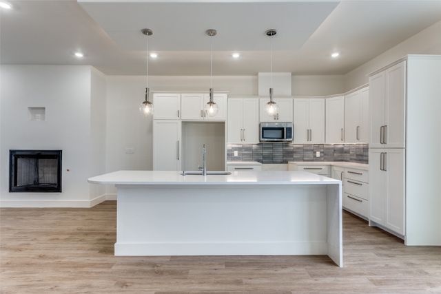 341 College Avenue, Fort Worth, TX 76104