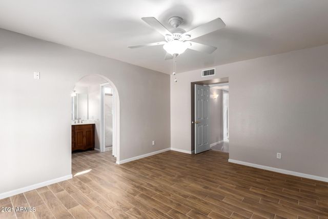 5138 W Desert Cove Avenue, Glendale, AZ 85304