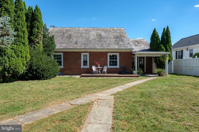 1418 ESBENSHADE RD, Lancaster, PA 17601