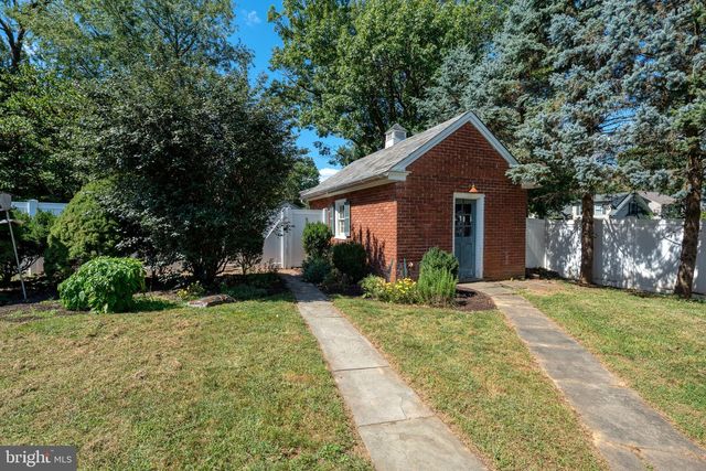 1418 ESBENSHADE RD, Lancaster, PA 17601