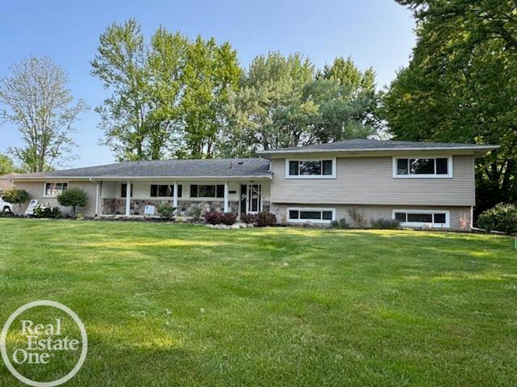 6026 Via Toscana Street, Troy, MI 48085