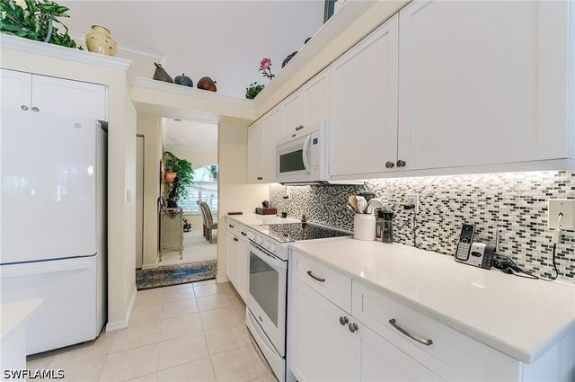2059 Imperial CIR, Naples, FL 34110