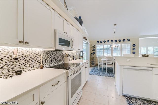2059 Imperial CIR, Naples, FL 34110