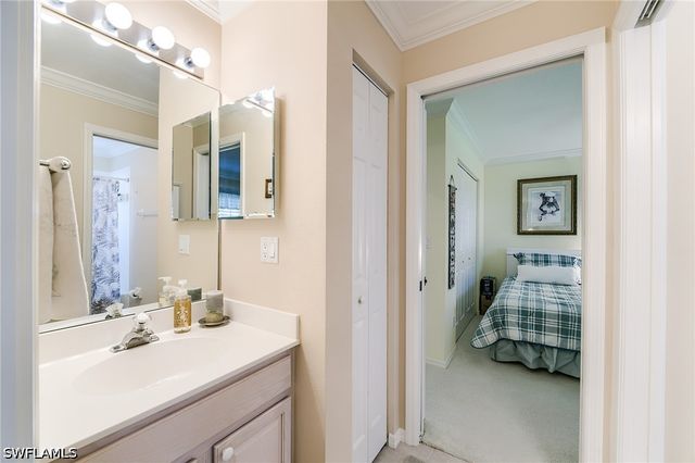 2059 Imperial CIR, Naples, FL 34110