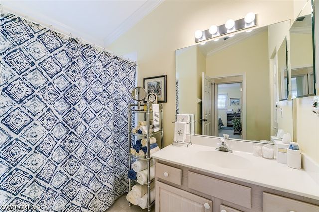2059 Imperial CIR, Naples, FL 34110