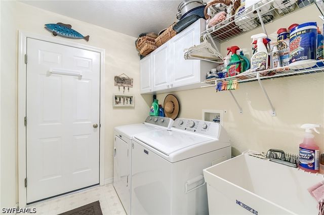 2059 Imperial CIR, Naples, FL 34110