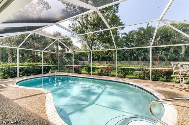 2059 Imperial CIR, Naples, FL 34110