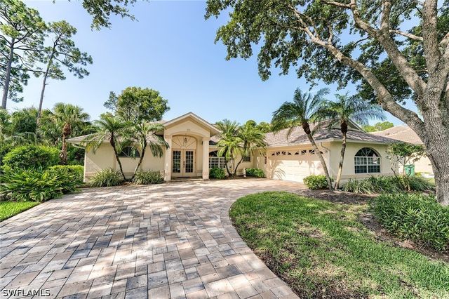 2059 Imperial CIR, Naples, FL 34110