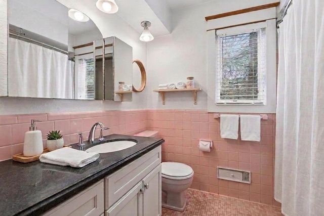 609 Waterman Circle, Edina, MN 55343