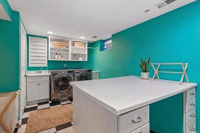 609 Waterman Circle, Edina, MN 55343