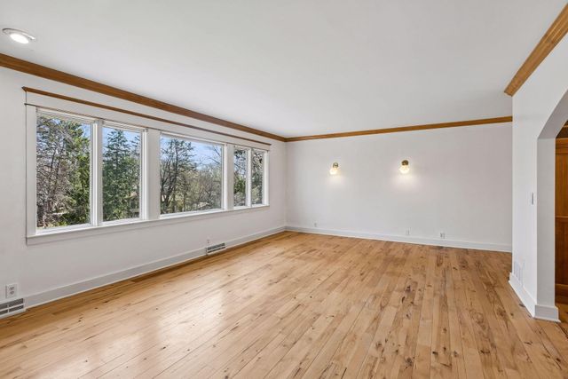 609 Waterman Circle, Edina, MN 55343