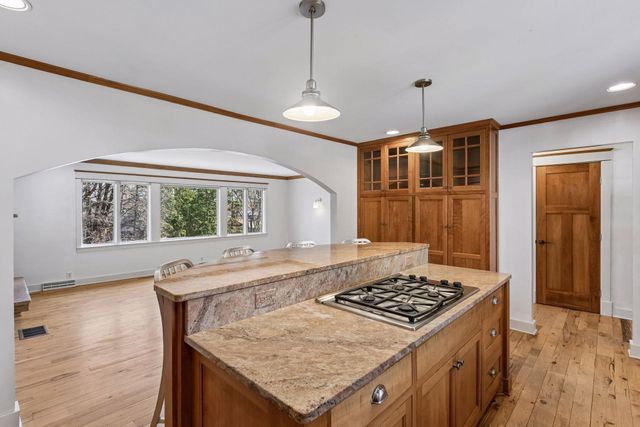 609 Waterman Circle, Edina, MN 55343