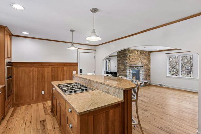 609 Waterman Circle, Edina, MN 55343