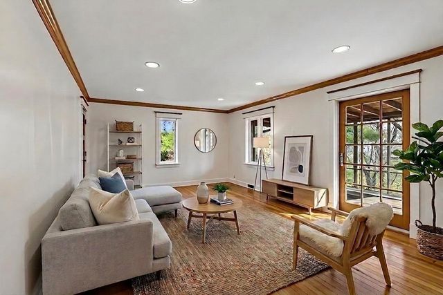 609 Waterman Circle, Edina, MN 55343