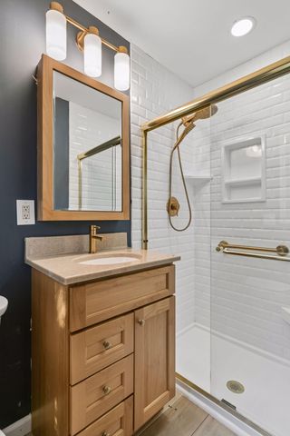 609 Waterman Circle, Edina, MN 55343