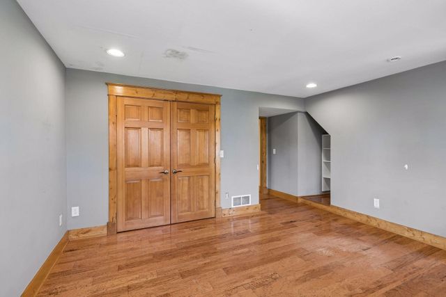 609 Waterman Circle, Edina, MN 55343